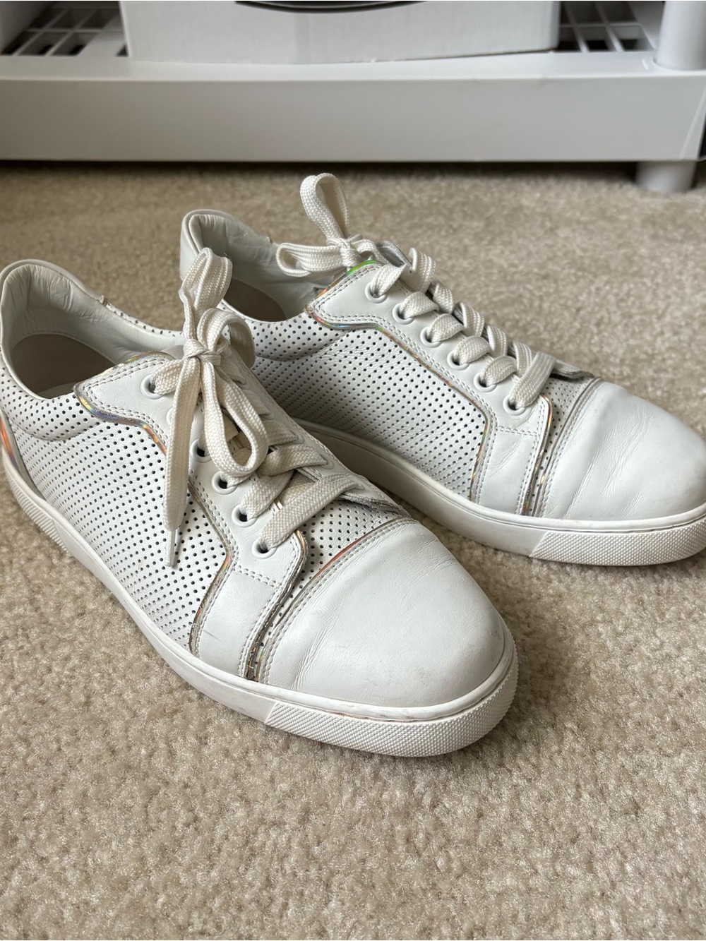 Christian Louboutin Fun Viara Flat Sneakers Bianco Holographic Logo Womens 38.5 - Picture 5 of 15